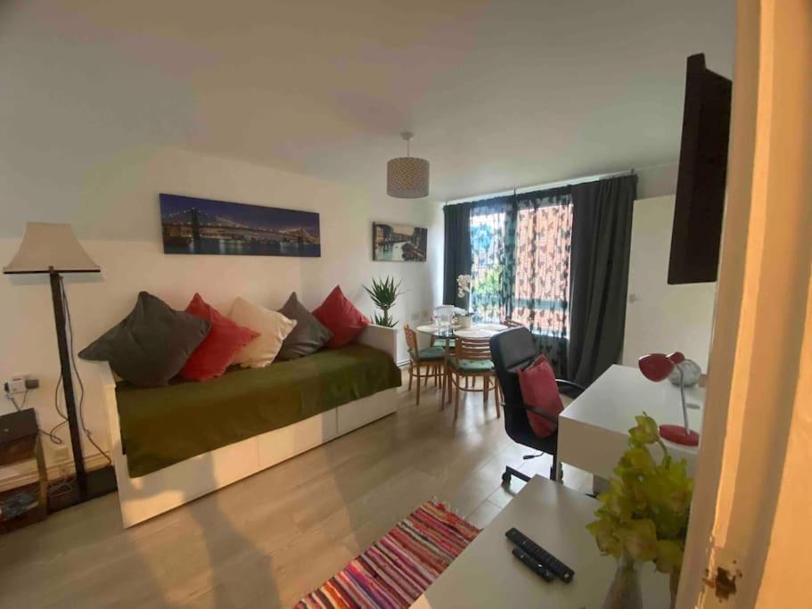 Apt 2/4People Archway/Holloway Лондон Екстериор снимка